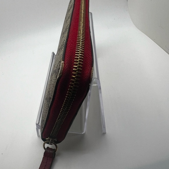 GUC Gucci GG Supreme Limited Edition Heart/Snake Long Zip Wallet - Picture 8 of 9